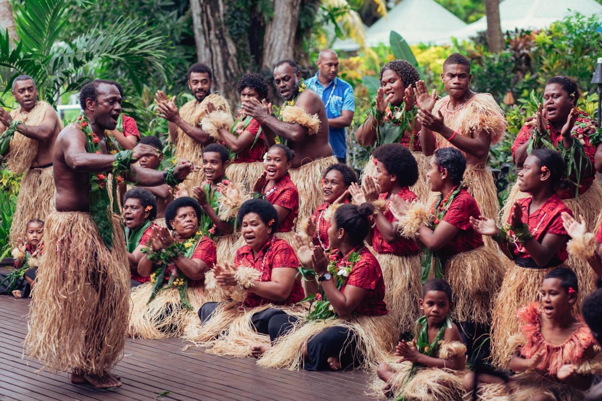 Koro Sun Resort & Rainforest Spa Savusavu Luaran gambar